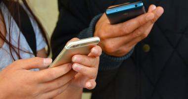 420 Million Mobile Internet Users in India by June